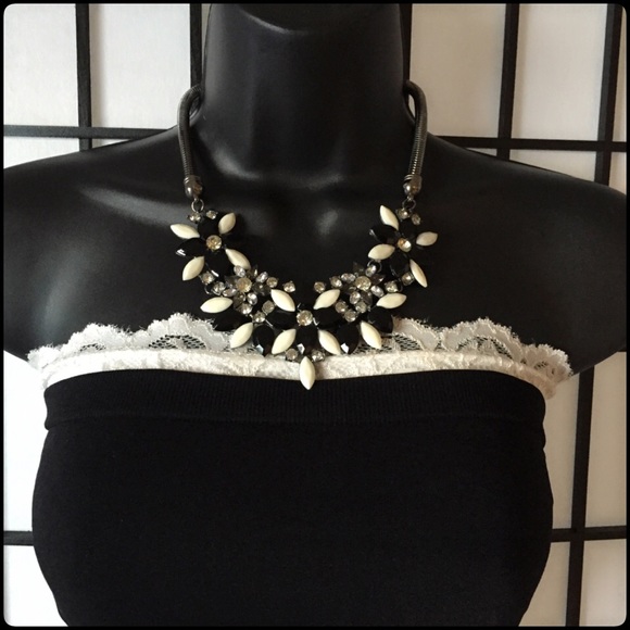 REORDER: Black & White Statement Necklace - Picture 4 of 4