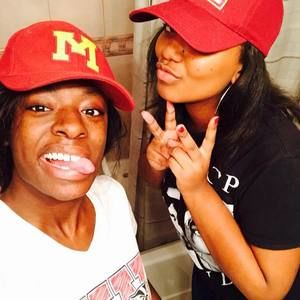 Meet your Posher, Amina