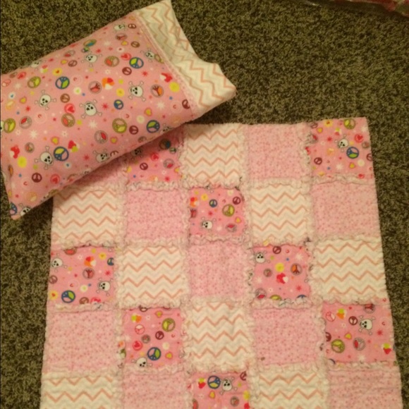 Handmade baby/toddler rag quilt and pillow set