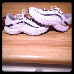 Easy Spirit Walk/Run tennis shoes