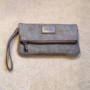Silver/gray wristlets purse!