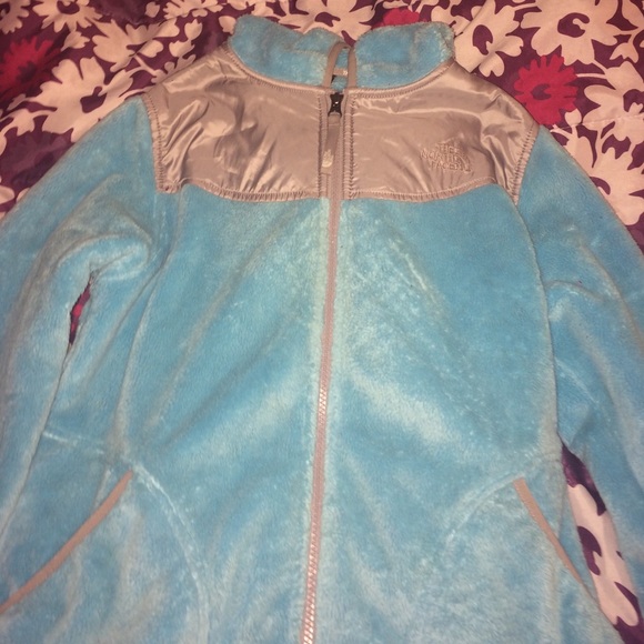 Fuzzy Northface - Picture 2 of 4