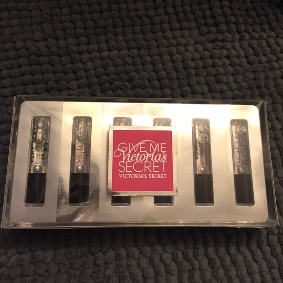 NWT Victoria's Secret Perfume Set