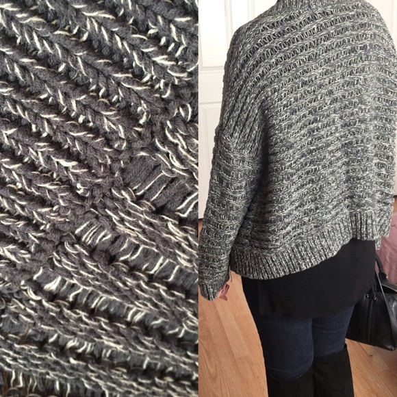 🚫 SOLD 🚫 Slouchy grey sweater, loose knit - Picture 2 of 3