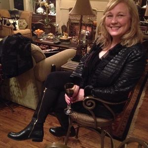 Meet your Posher, Lori