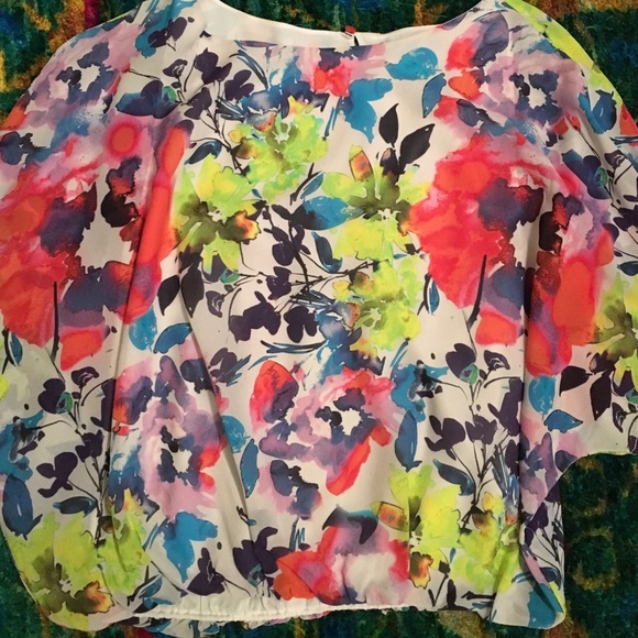 Alice and Olivia blouse. Super cute - Picture 1 of 4
