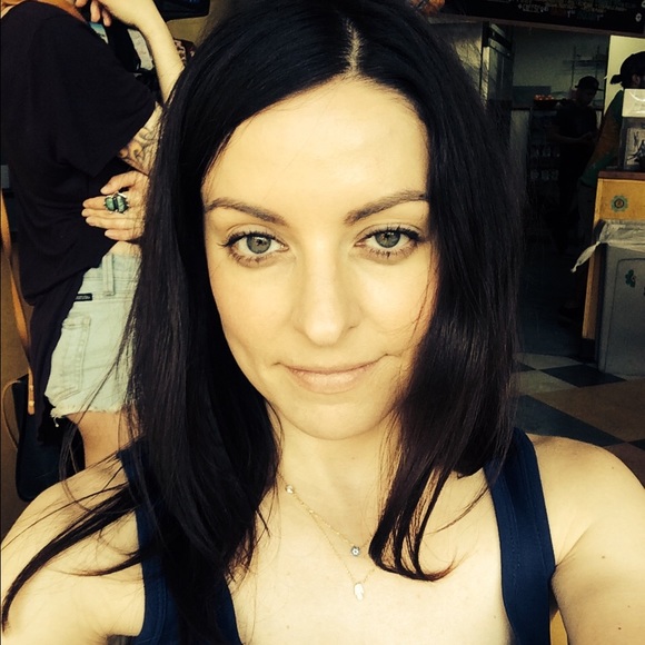 Meet your Posher, Nicole