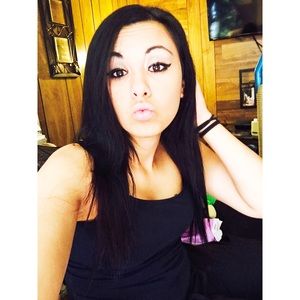 Meet your Posher, Danielle