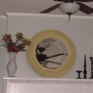 Meet your Posher, Lora