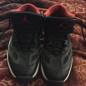 Air Jordan 11 Low “True Red”  *I take offers ☺️