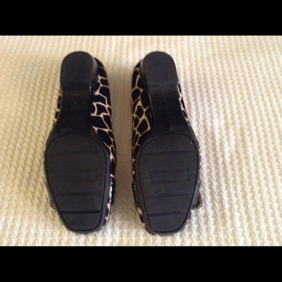 Flats - Picture 3 of 3