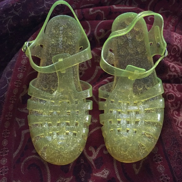 Canary  sparkle yellow jellies *I take offers ☺️