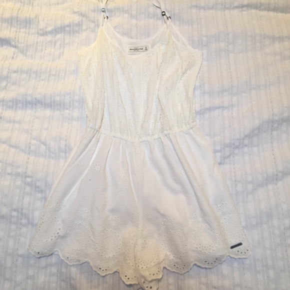 Abercrombie & Fitch white romper - Picture 1 of 3