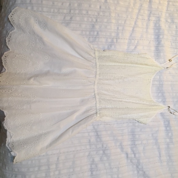 Abercrombie & Fitch white romper - Picture 2 of 3