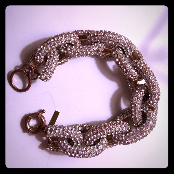 Gold pavé link bracelet!