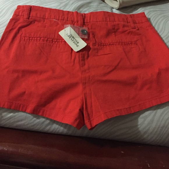 Tomato red woven shorts - Picture 2 of 2