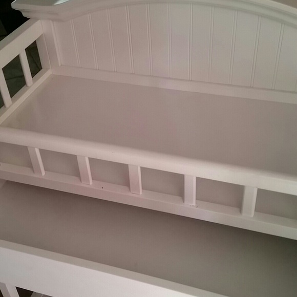 Baby changing table - Picture 4 of 4