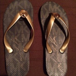 Michael Kors flip flops size 8