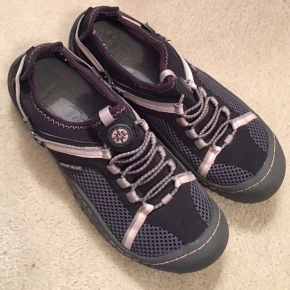 J-41 walking shoe