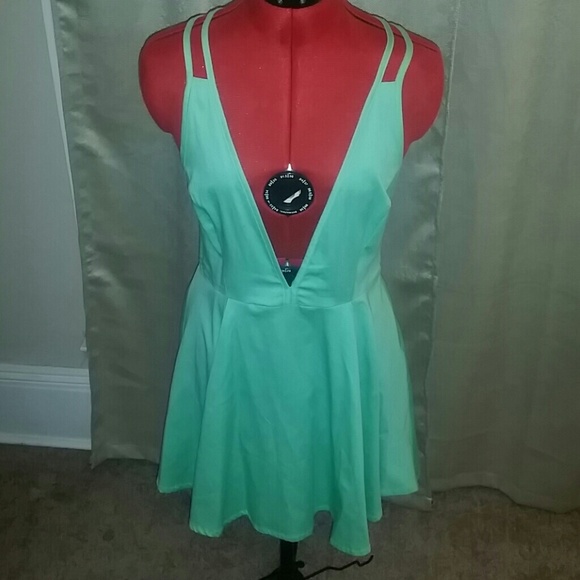 Sold on vinted. - Picture 3 of 3