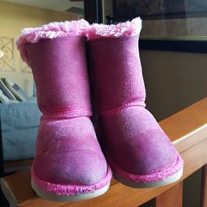 Toddler uggs size 8