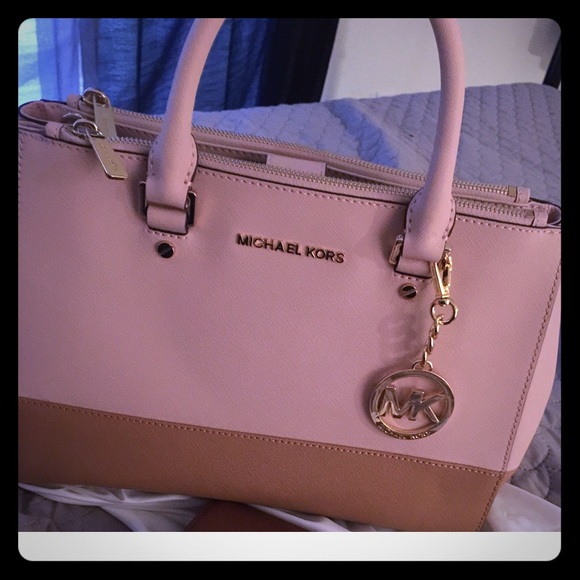 Michael Kors Handbags - ❌❌SOLD SOLD❌❌
