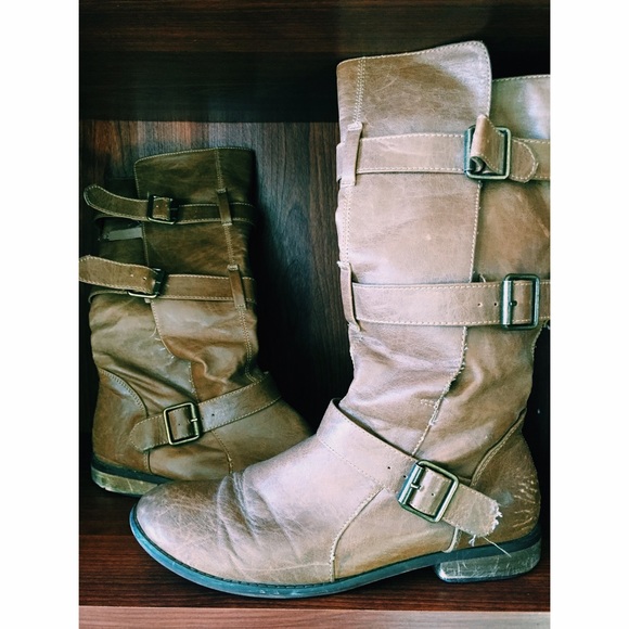 Tan Triple Buckle Boots • US 8.5
