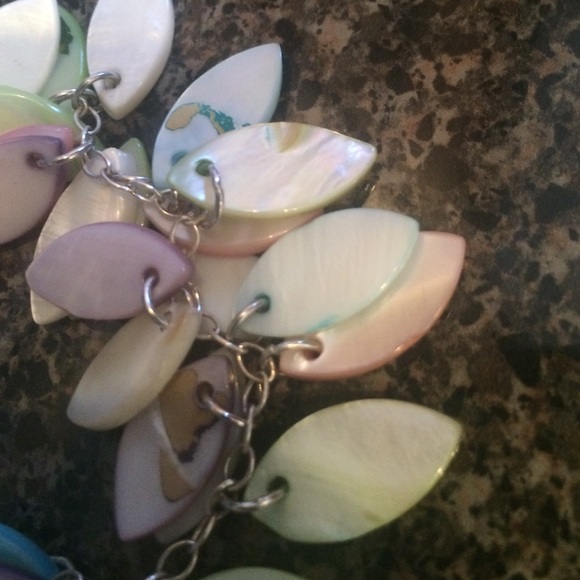 necklace, bracelet, and earnings as a set - Picture 2 of 2