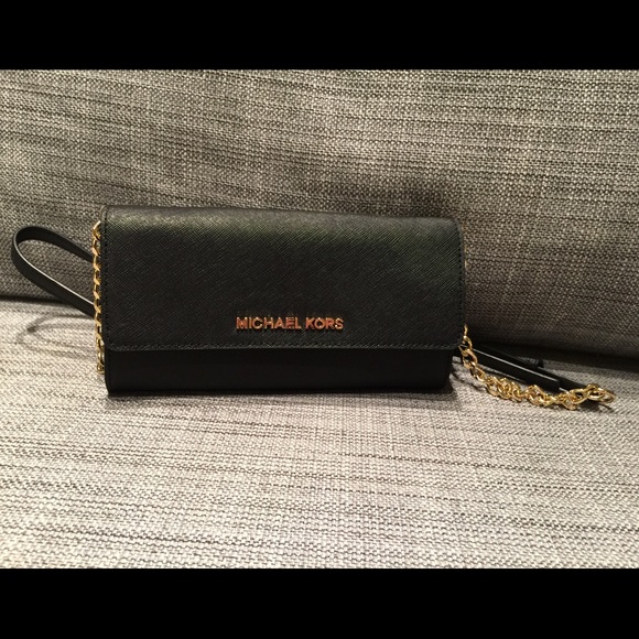Michael Kors wallet on chain cross body bag