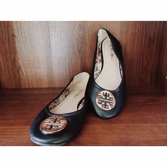 Gold Emblem Black Leather Flats
