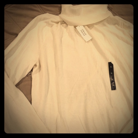 Banana Republic NWT turtleneck sweater