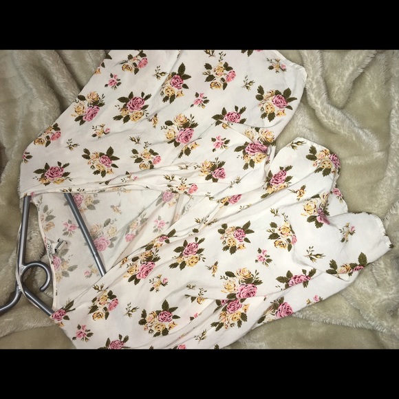 white flower kimono.