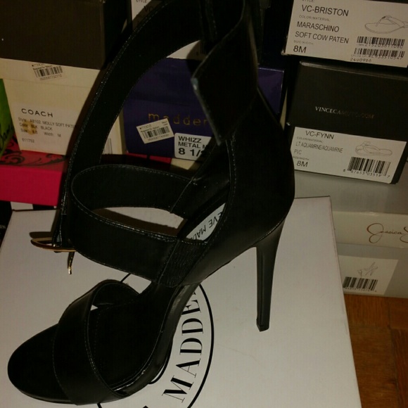 Shoe