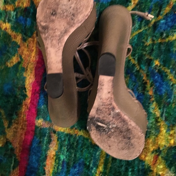 Gucci wedges size 8 - Picture 3 of 4