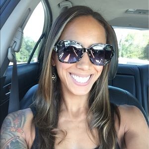 Meet your Posher, Angelica