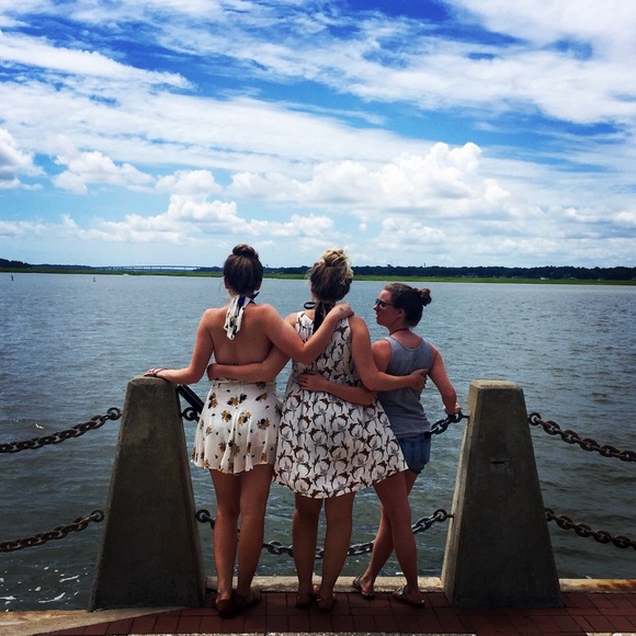 Meet your Posher, Christine - Picture 3 of 8