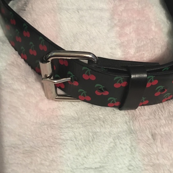 Tilt size small belt with cherries