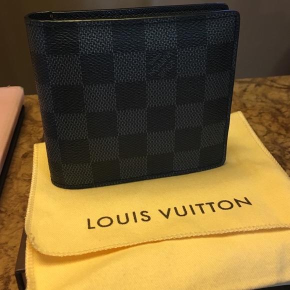 Louis Vuitton wallet (read description please)