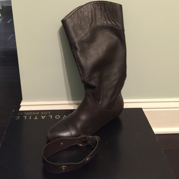 Very Volatile boots - Picture 2 of 3