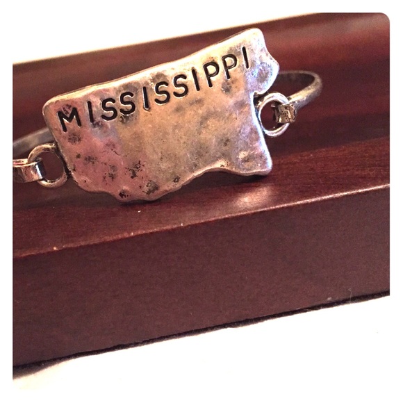 Silver Hammered Mississippi State Bracelet