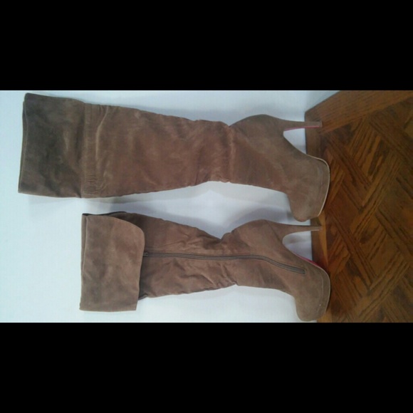 Amiclubwear Brown/Camel/Tan Suede Boots - Size 8