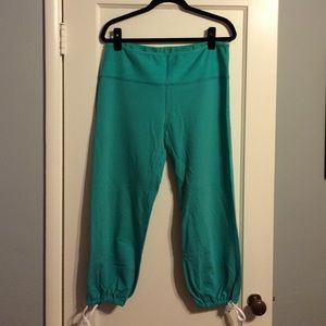 Lululemon Turquoise Crop Pants