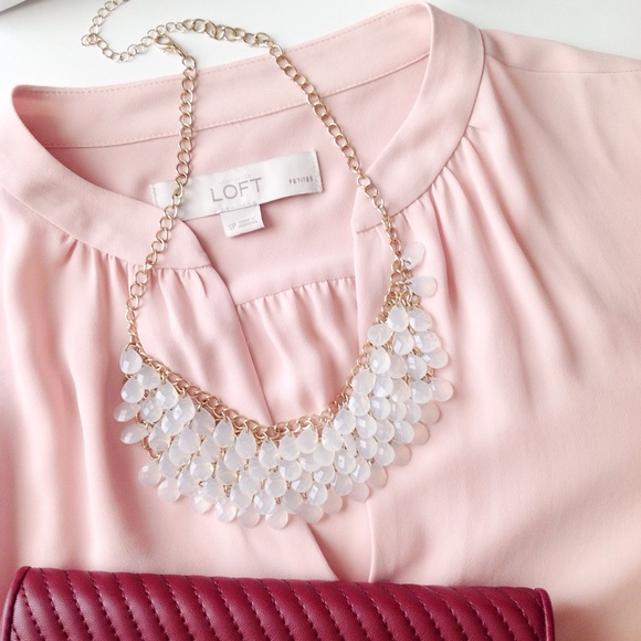 Opalescent teardrop necklace