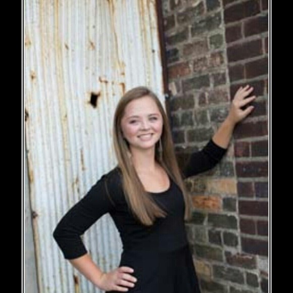 Meet your Posher, Holly