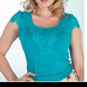 **HOLD** Tayana cap sleeve blouse