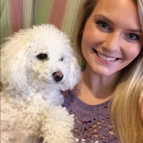 Meet your Posher, Madison - Picture 4 of 4