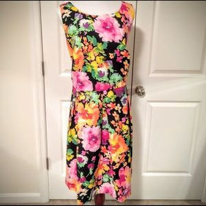 🎉SALE🎉 Floral dress with full skirt