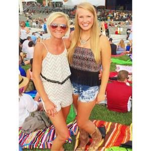 Meet your Posher, Lacey