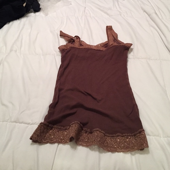 Hollister tank - Picture 2 of 2