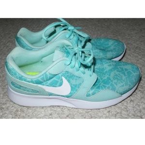 Nike Kaishi's Women Size 8.5